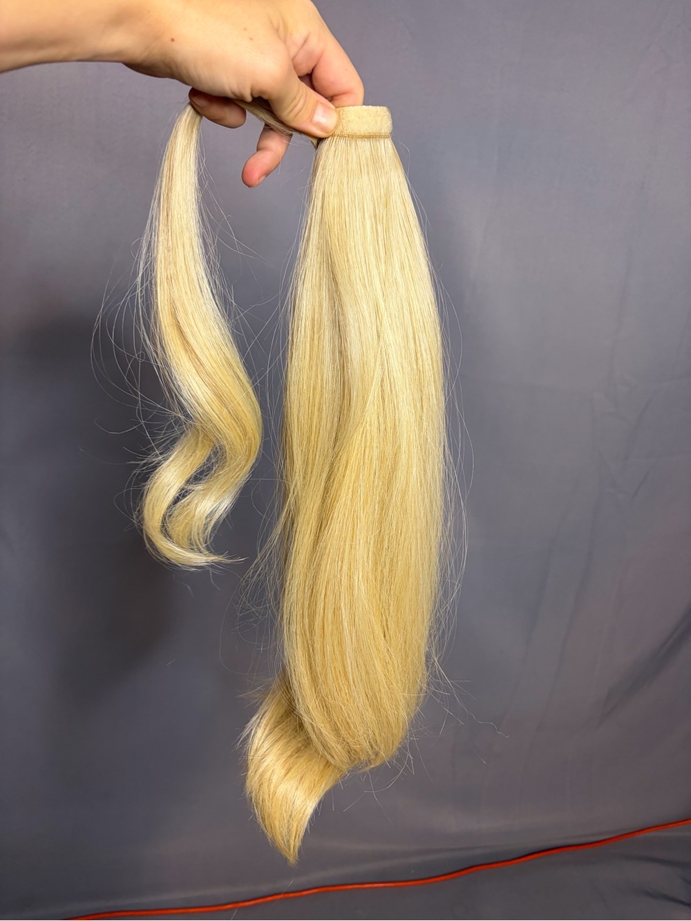 Champagne Blonde Clip-In Ponytail Hair Extension - Natural Blonde